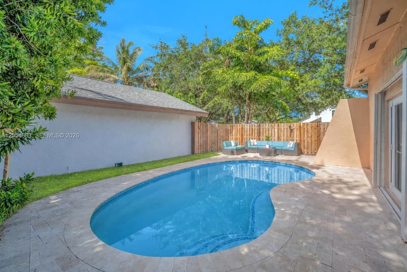 42 Birch Dr, Cooper City FL 33026