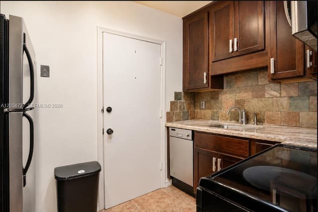2201 NE 66th St # 1302, Fort Lauderdale FL 33308 - Fort Lauderdale, FL - Photo 6