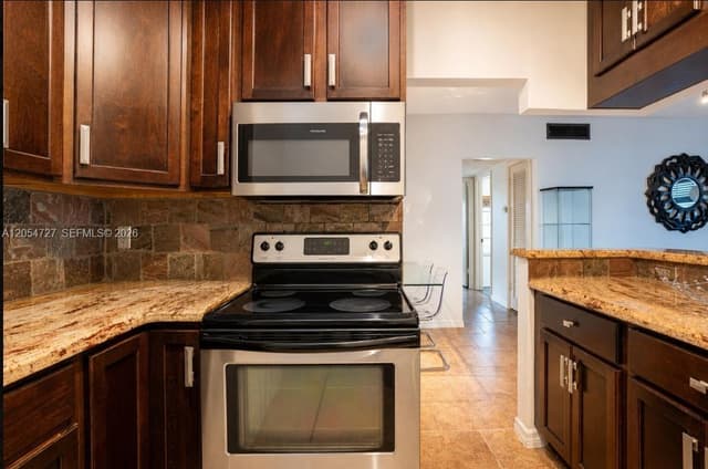 2201 NE 66th St # 1302, Fort Lauderdale FL 33308 - Fort Lauderdale, FL - Photo 3