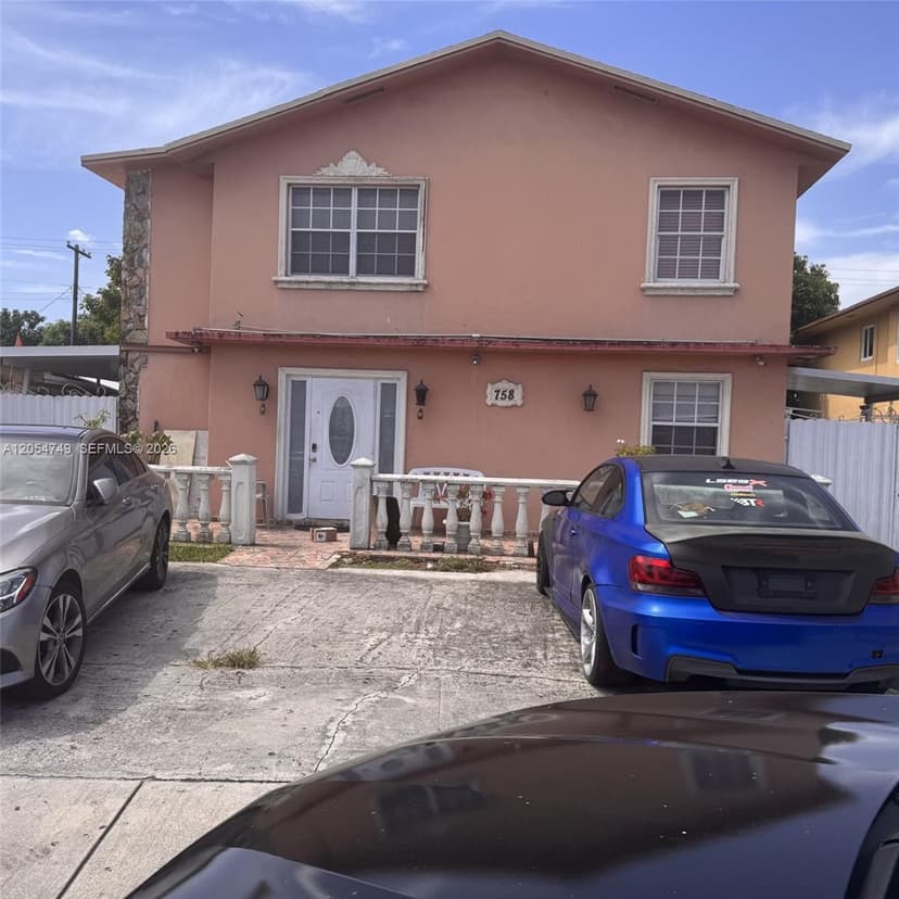 758 E 20th St, Hialeah FL 33013