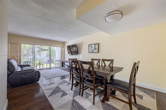 9365 Fontainebleau Blvd # E205, Miami FL 33172 - Miami, FL - Photo 7