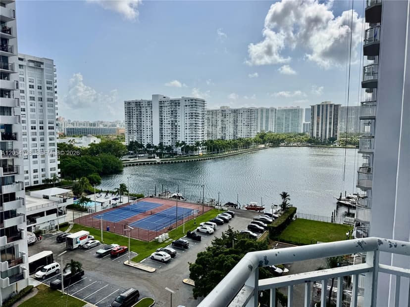 18051 Biscayne Blvd # 1002, Aventura FL 33160