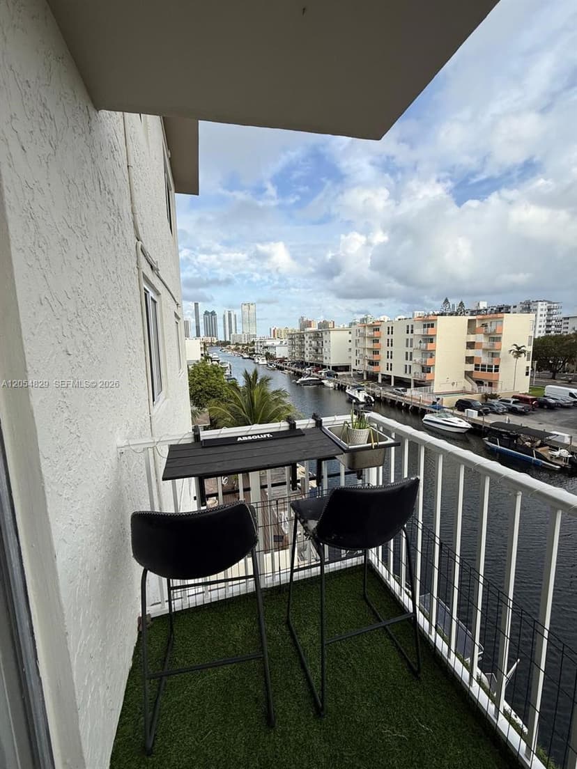 3536 NE 168th St # 403, North Miami Beach FL 33160