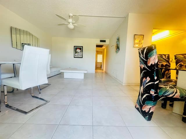2017 Farnham N, Deerfield Beach FL 33442 - Deerfield Beach, FL - Photo 4