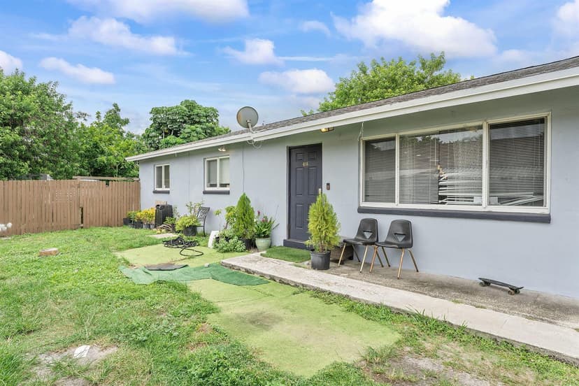 4116 Plumosa Street, West Palm Beach FL 33406
