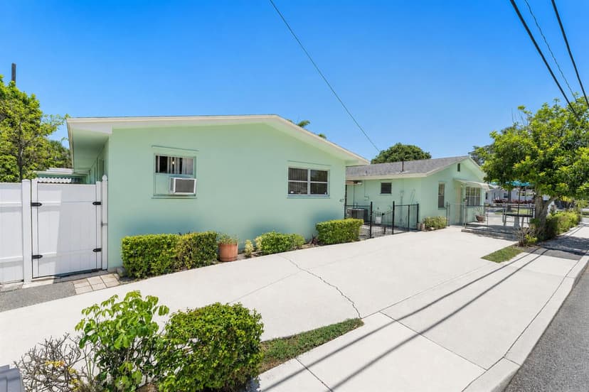 425 CHURCHILL Road, West Palm Beach FL 33405