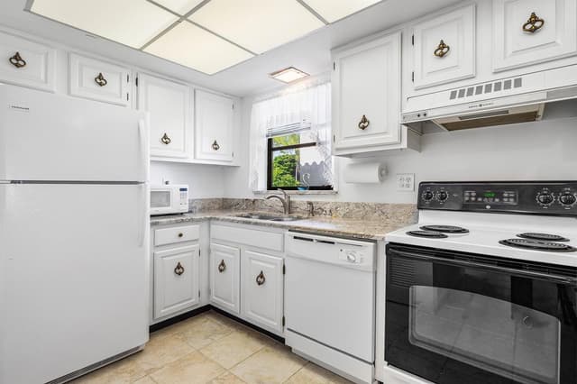 4085 Kittiwake Court, Boynton Beach FL 33436 - Boynton Beach, FL - Photo 7
