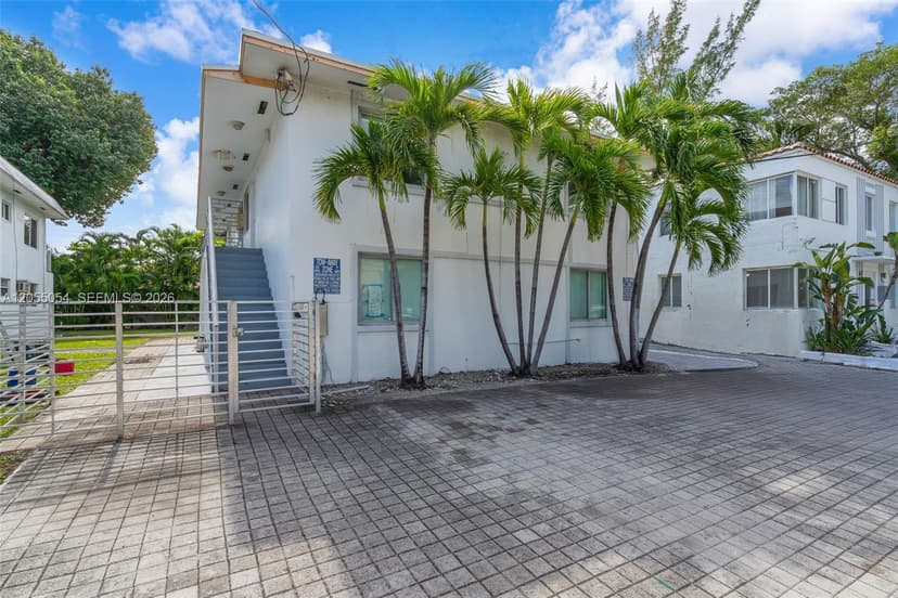 560 NE 63rd St, Miami FL 33138