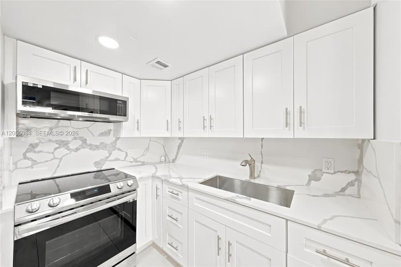 5255 W 26th Ct # 803, Hialeah FL 33016