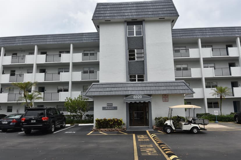 6020 NW 44th Street # 304, Lauderhill FL 33319
