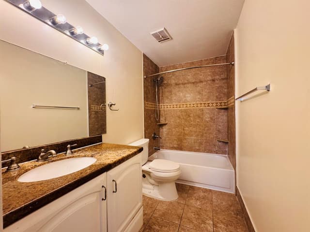 3409 NW 44TH Street # 205, Oakland Park FL 33309 - Oakland Park, FL - Photo 6