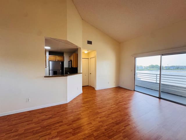 3409 NW 44TH Street # 205, Oakland Park FL 33309 - Oakland Park, FL - Photo 5