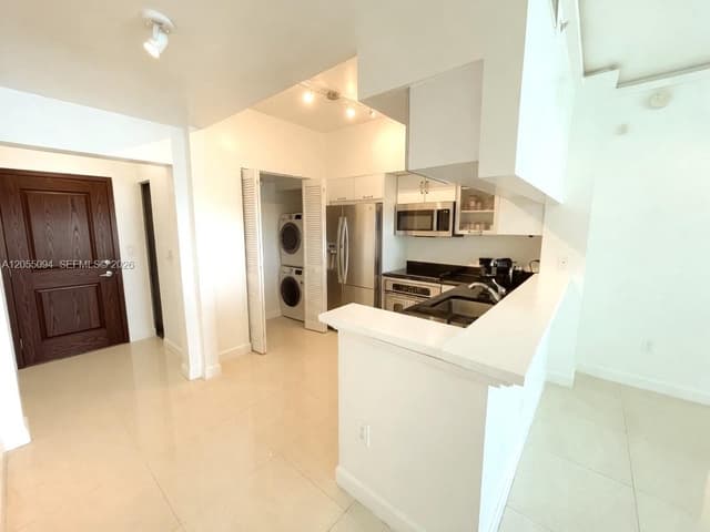 31 SE 5th St # 3712, Miami FL 33131 - Miami, FL - Photo 4