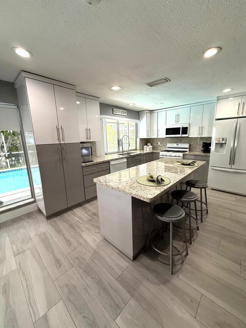 9340 NW 21ST Manor, Sunrise FL 33322