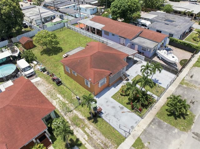 636 E 48th St, Hialeah FL 33013 - Hialeah, FL - Photo 3