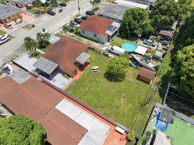 636 E 48th St, Hialeah FL 33013 - Hialeah, FL - Photo 4