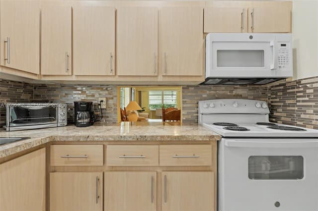 1401 N 12th Ct # 3B, Hollywood FL 33019 - Hollywood, FL - Photo 3