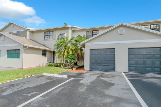 10723 NW 11TH Street # 10723, Pembroke Pines FL 33026 - Pembroke Pines, FL - Photo 4