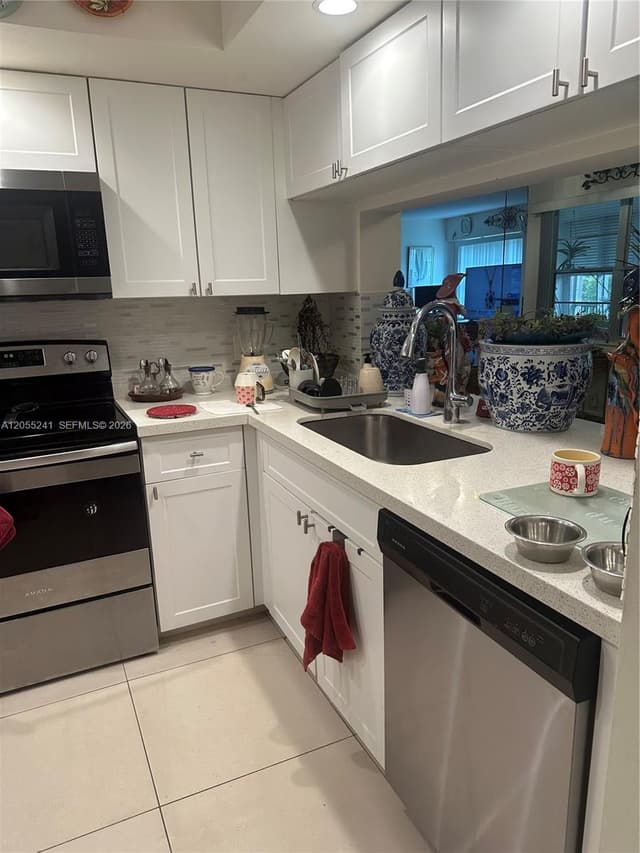 1000 SW 125th Ave # 412N, Pembroke Pines FL 33027 - Pembroke Pines, FL - Photo 7
