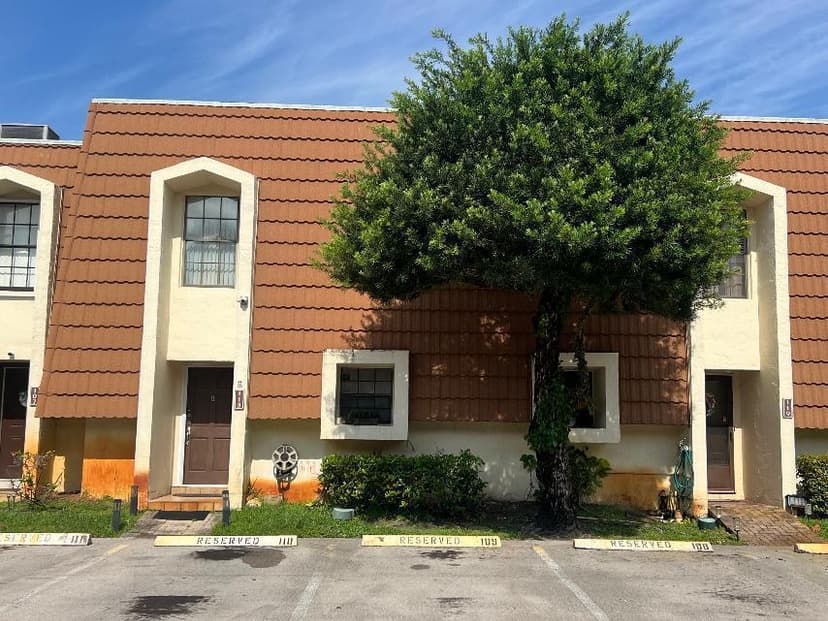 113 NW 115th Terrace, Plantation FL 33325