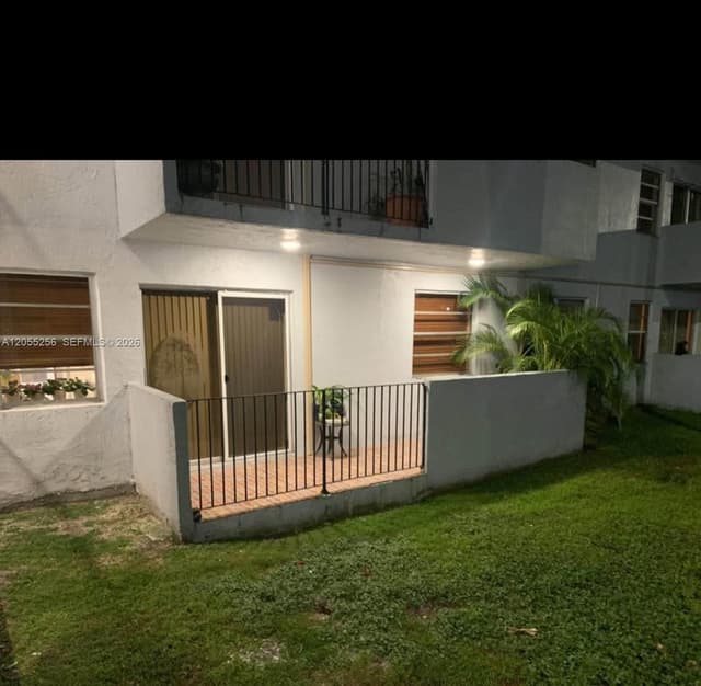 1221 SW 122nd Ave # 105, Miami FL 33184 - Miami, FL - Photo 4
