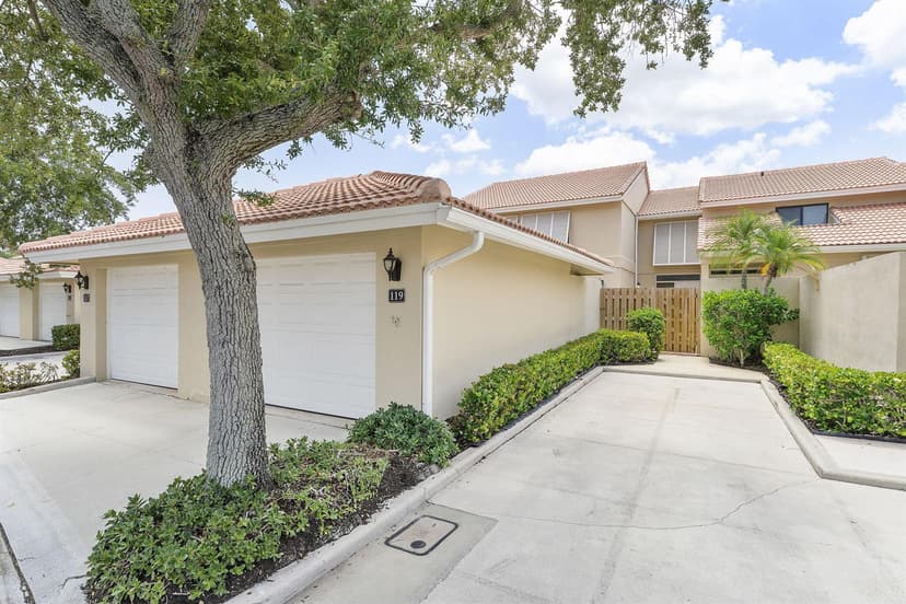 119 OLD MEADOW Way, Palm Beach Gardens FL 33418