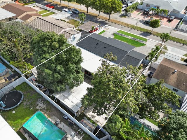 355 W 62nd St, Hialeah FL 33012 - Hialeah, FL - Photo 5