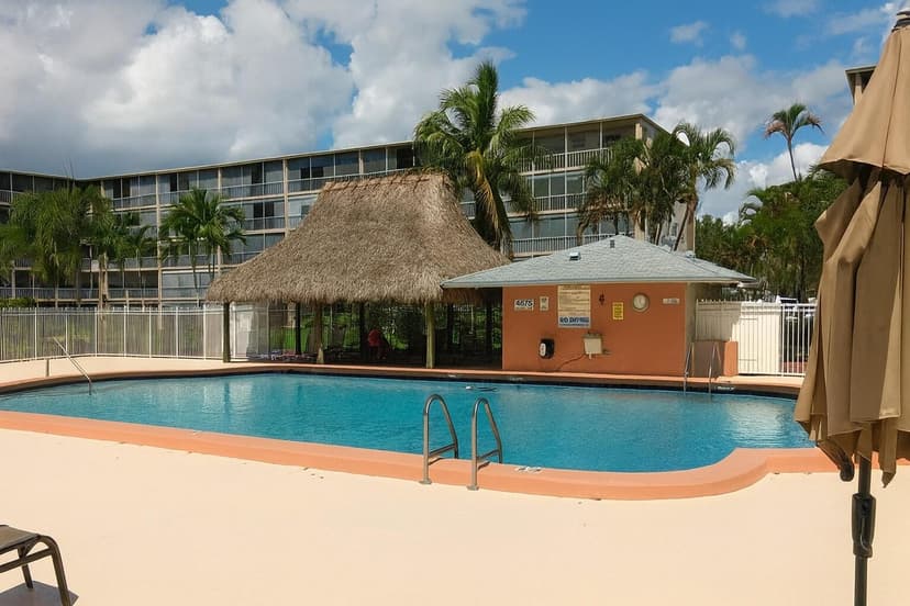 4650 Washington Street # 207, Hollywood FL 33021