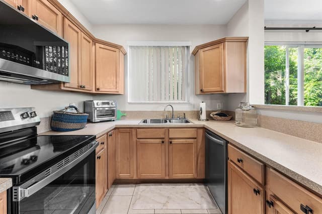 1808 Sonrisa Street, Riviera Beach FL 33404 - Riviera Beach, FL - Photo 4