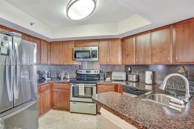 6767 Collins # 901, Miami Beach FL 33141 - Miami Beach, FL - Photo 3