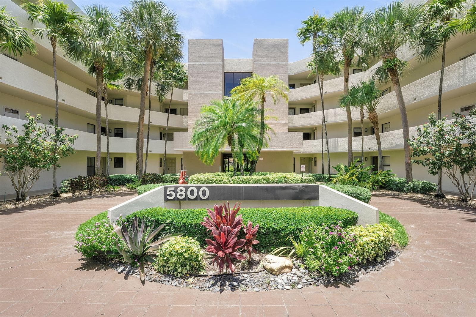 5800 Camino Del Sol # 102, Boca Raton FL 33433 - Boca Raton, FL - Photo 1