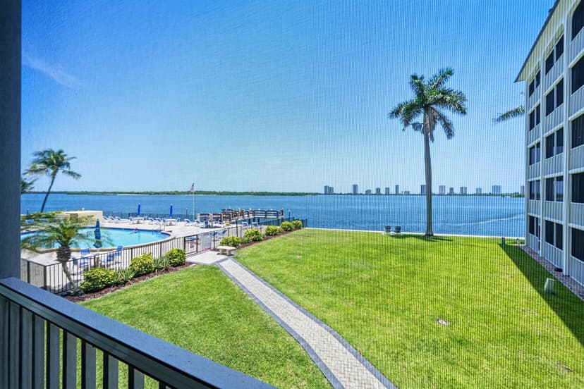 100 Paradise Harbour Boulevard # 203, North Palm Beach FL 33408