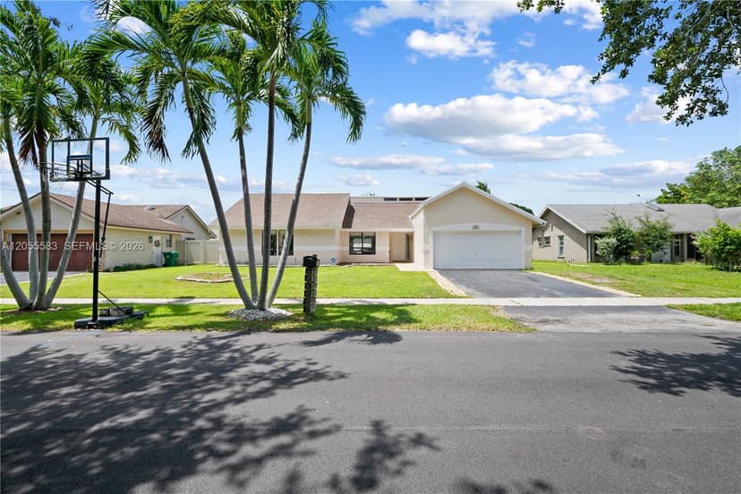 8311 NW 51st Ct, Lauderhill FL 33351