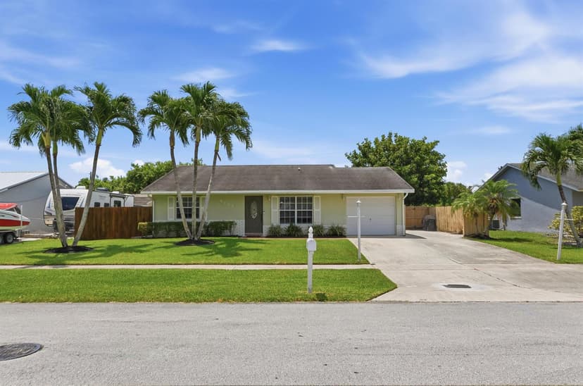 4732 CARTHAGE Circle S, Lake Worth FL 33463