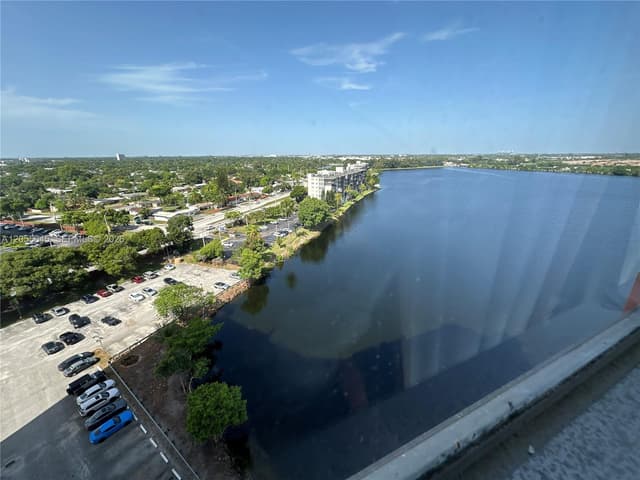 1301 NE Miami Gardens Dr # 1403W, Miami FL 33179 - Miami, FL - Photo 2
