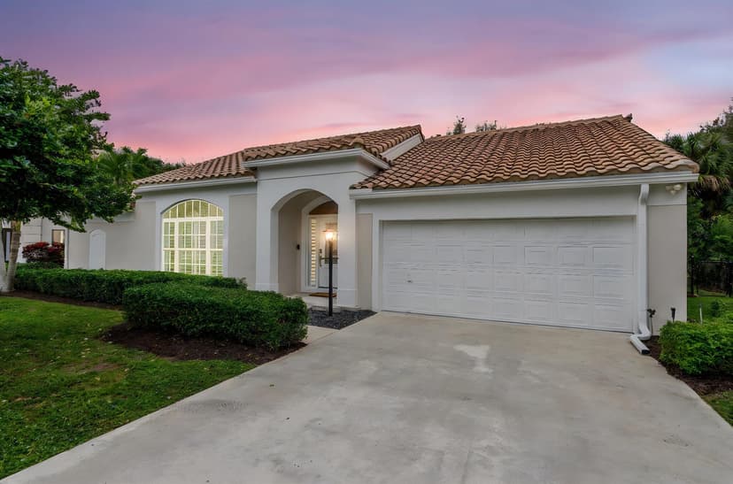 10223 Hunt Club Lane, Palm Beach Gardens FL 33418