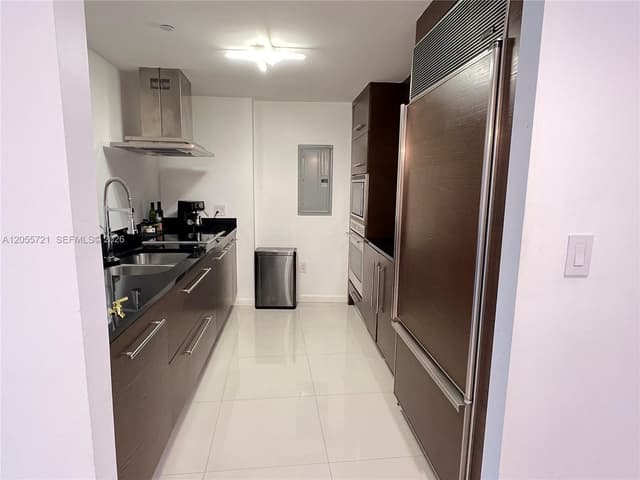 495 Brickell Ave, Miami FL 33131 - Miami, FL - Photo 3