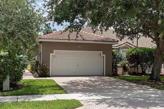 2901 E Aragon Boulevard # 1, Sunrise FL 33313 - Sunrise, FL - Photo 2