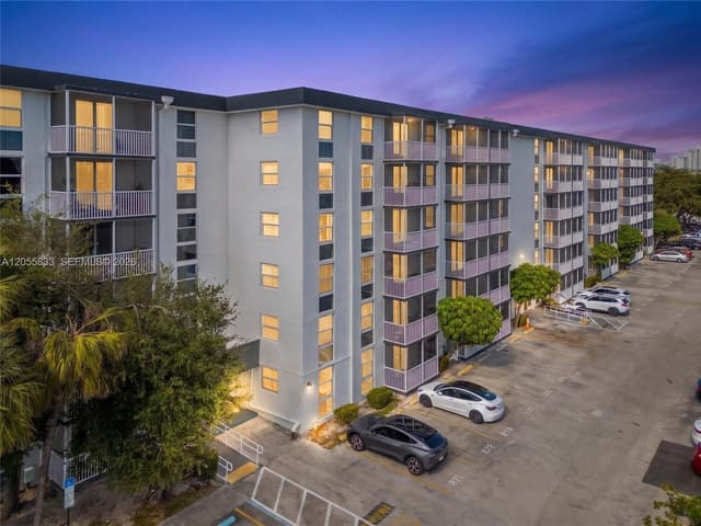 16851 NE 23rd Ave # A516, North Miami Beach FL 33160 - North Miami Beach, FL - Photo 2