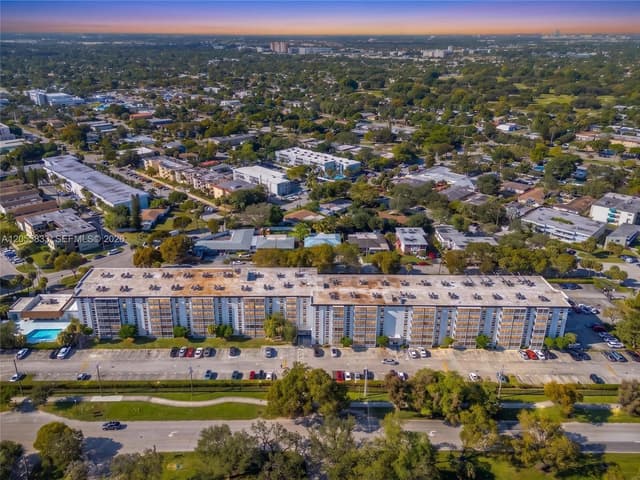 16851 NE 23rd Ave # A516, North Miami Beach FL 33160 - North Miami Beach, FL - Photo 3