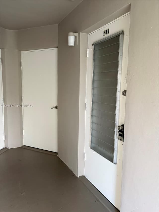 306 S Circle Dr S # 203, Boynton Beach FL 33435 - Boynton Beach, FL - Photo 2
