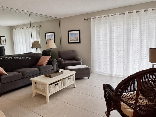 306 S Circle Dr S # 203, Boynton Beach FL 33435 - Boynton Beach, FL - Photo 3