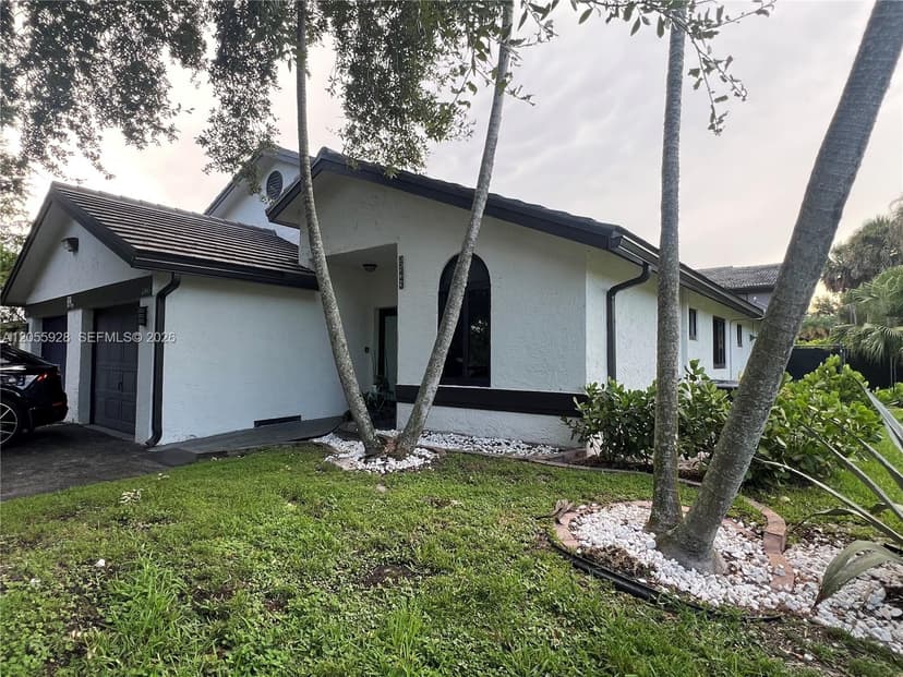 11441 NW 43rd St, Coral Springs FL 33065