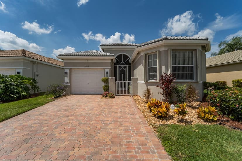 7216 Cataluna Circle, Delray Beach FL 33446