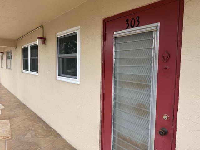 1035 COUNTRY CLUB Drive # 303, Margate FL 33063 - Margate, FL - Photo 3