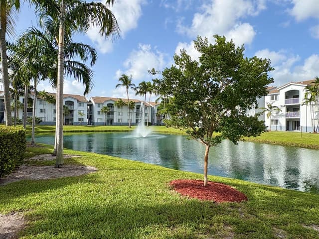 2640 S University Drive S # 127, Davie FL 33328 - Davie, FL - Photo 3