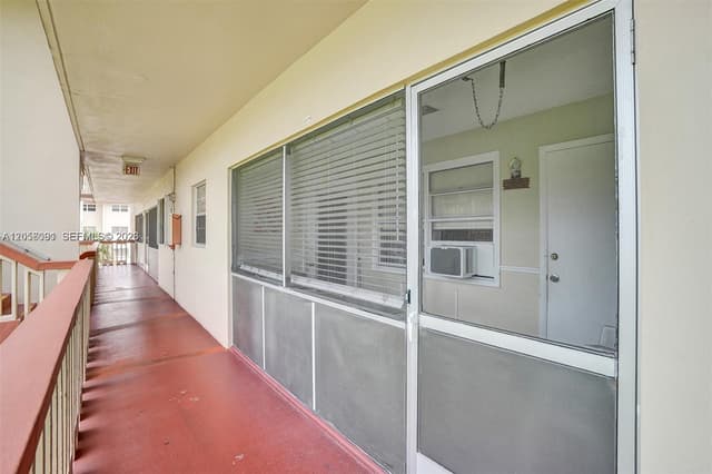 5300 Washington St # T220, Hollywood FL 33021 - Hollywood, FL - Photo 2