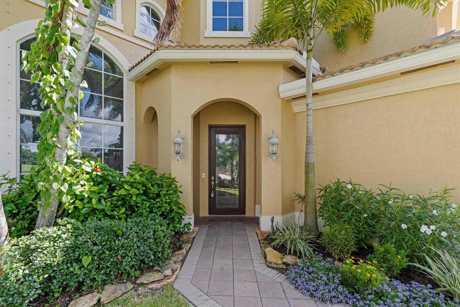 2643 Arbor Lane, Royal Palm Beach FL 33411