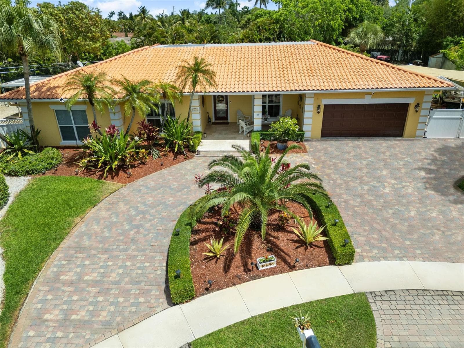16686 GOLFVIEW Drive, Weston FL 33326 - Weston, FL - Photo 1