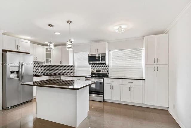 899 S Normandy # 899, Delray Beach FL 33484 - Delray Beach, FL - Photo 6
